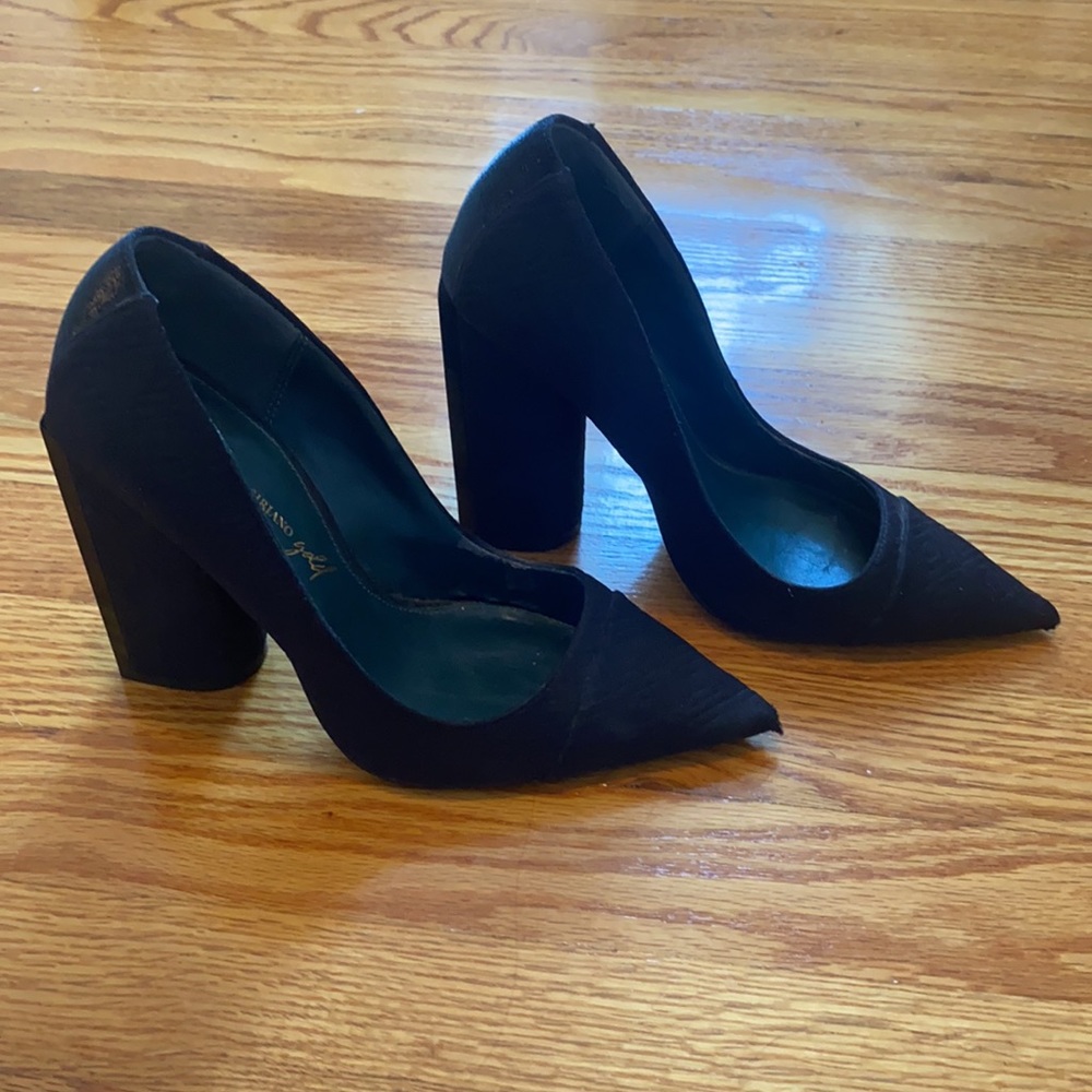 Christian Siriano Pumps - Chic and Comfy!